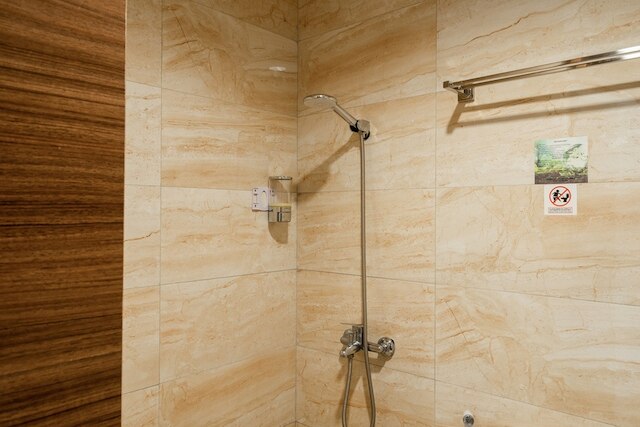 レッドドアーズ プラス ニア リッポー モール ケマン 2