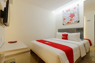 レジデンスィズ バイ レッドドアーズ アット グントゥル ラヤ セティアブディ