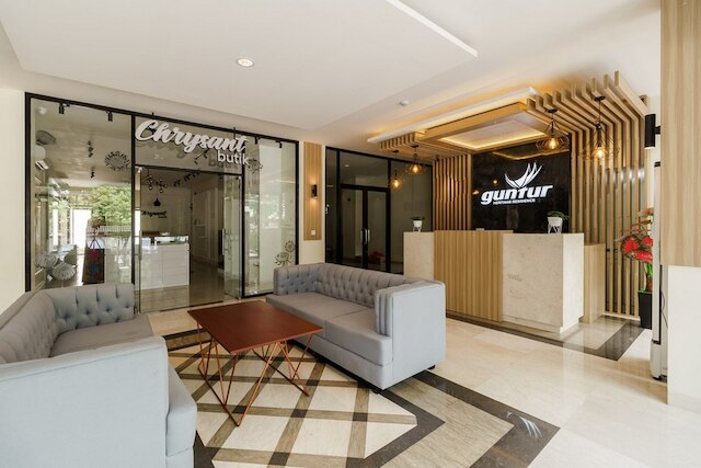 レジデンスィズ バイ レッドドアーズ アット グントゥル ラヤ セティアブディ