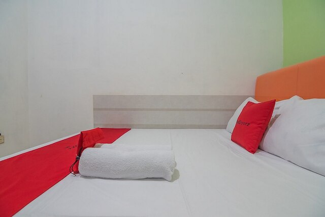 レッドドアーズ ニア エグジット トール パスツール 3