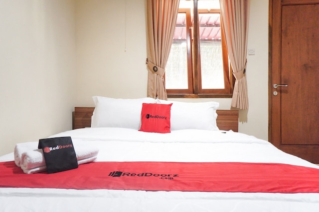 レッドドアーズ シャリア ニア エグクッT トル マデヨプロ