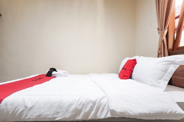 レッドドアーズ シャリア ニア エグクッT トル マデヨプロ