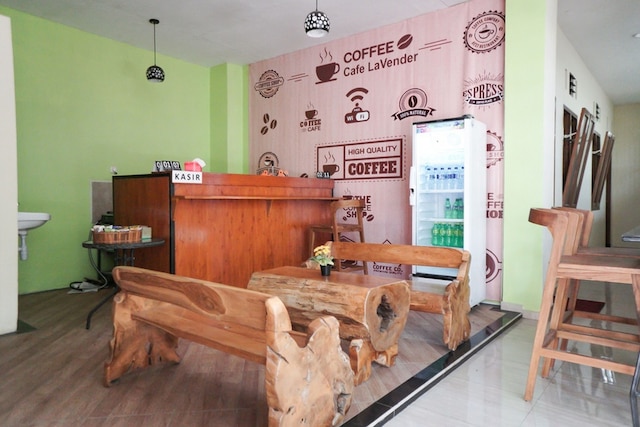 レッドドアーズ シャリア ニア エグクッT トル マデヨプロ