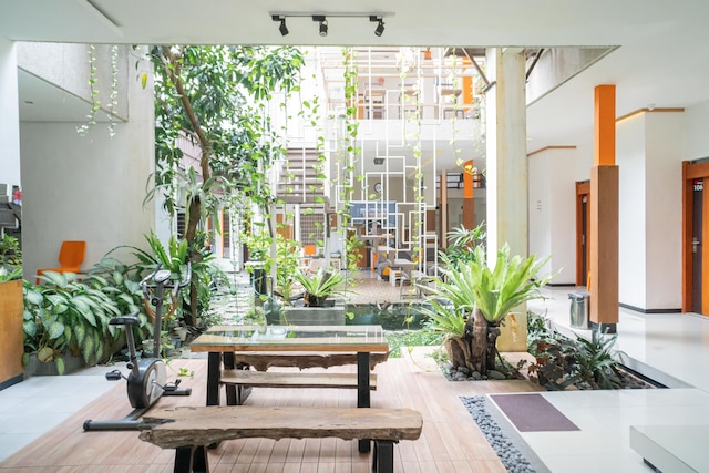 レッドドアーズ シャリアー ニア トランスマート MX マラン