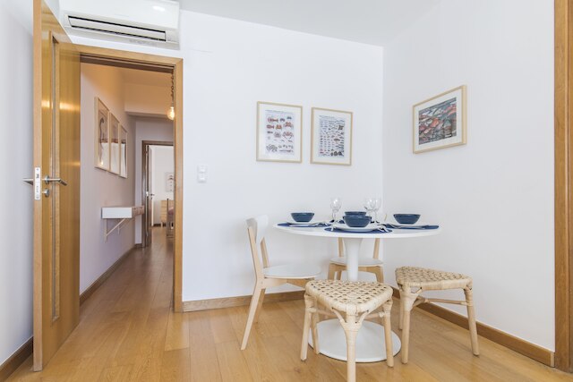 コージー アパートメンツ イン エステファニア