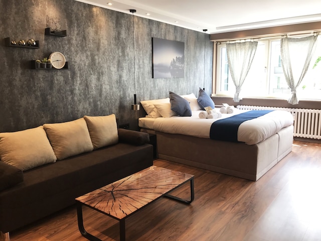 マイクのフォー - ホステル