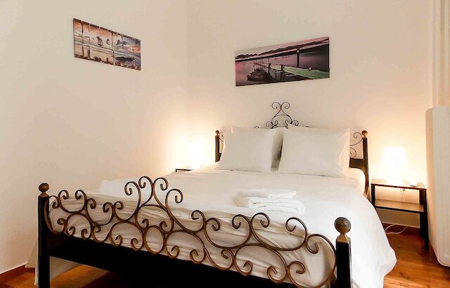 デルベニオンアテネ コージー アパートメント