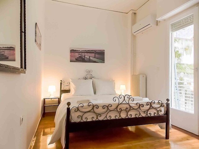 デルベニオンアテネ コージー アパートメント