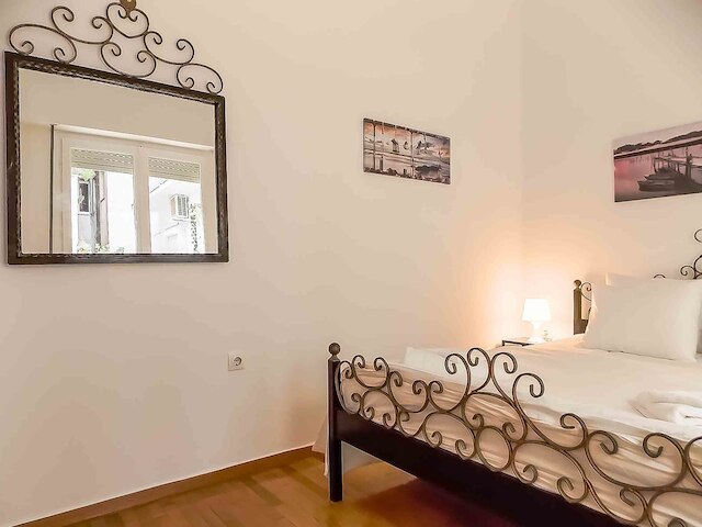 デルベニオンアテネ コージー アパートメント