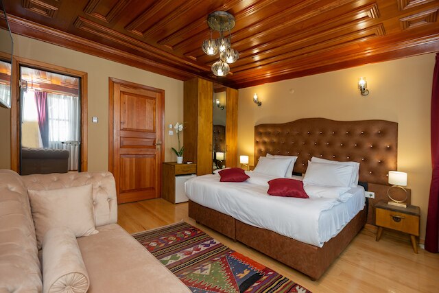 ワンダー ウッド ホテル