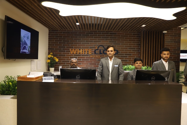 ホテル ホワイト クラウド