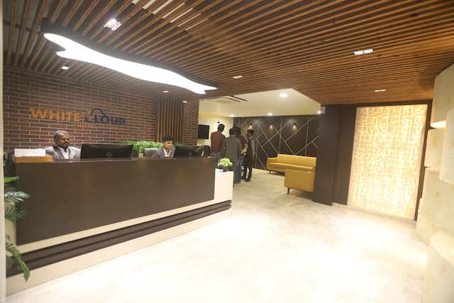 ホテル ホワイト クラウド