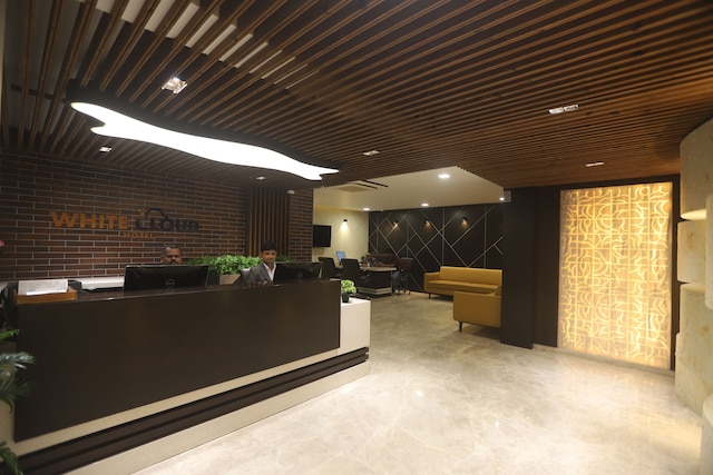 ホテル ホワイト クラウド