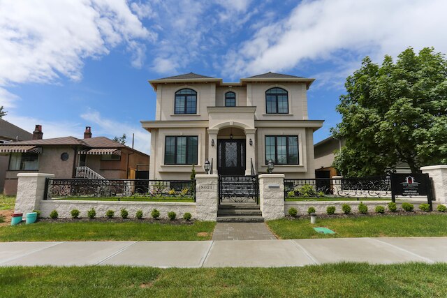 テイストフル 2 ベッドルーム スイート ニア マリーン ゲートウェイ バイ エレベート ルームズ