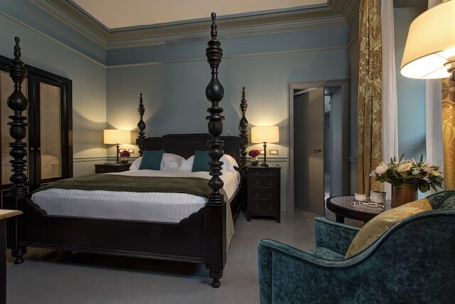 ロッコ フォルテ ハウス ピアッツァ ディ スパーニャ ローマ