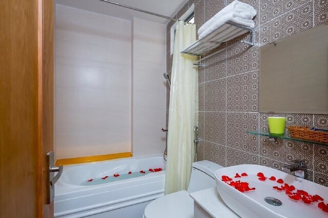 ヴィーヴィー アパートメント - アート