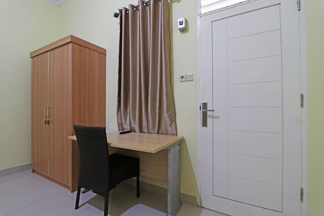 スルヤ ホームステイ