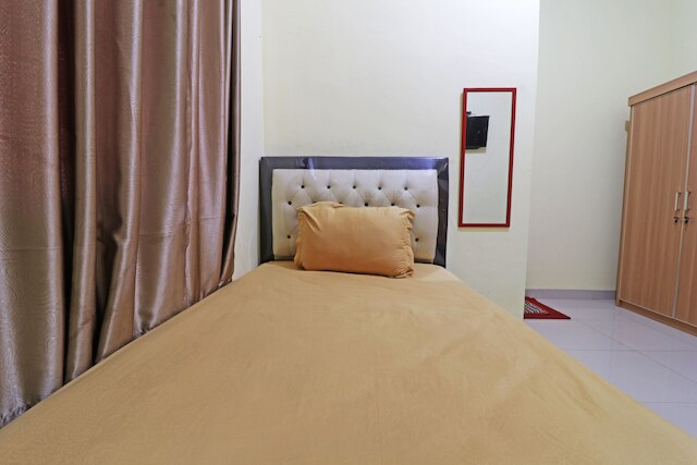 スルヤ ホームステイ