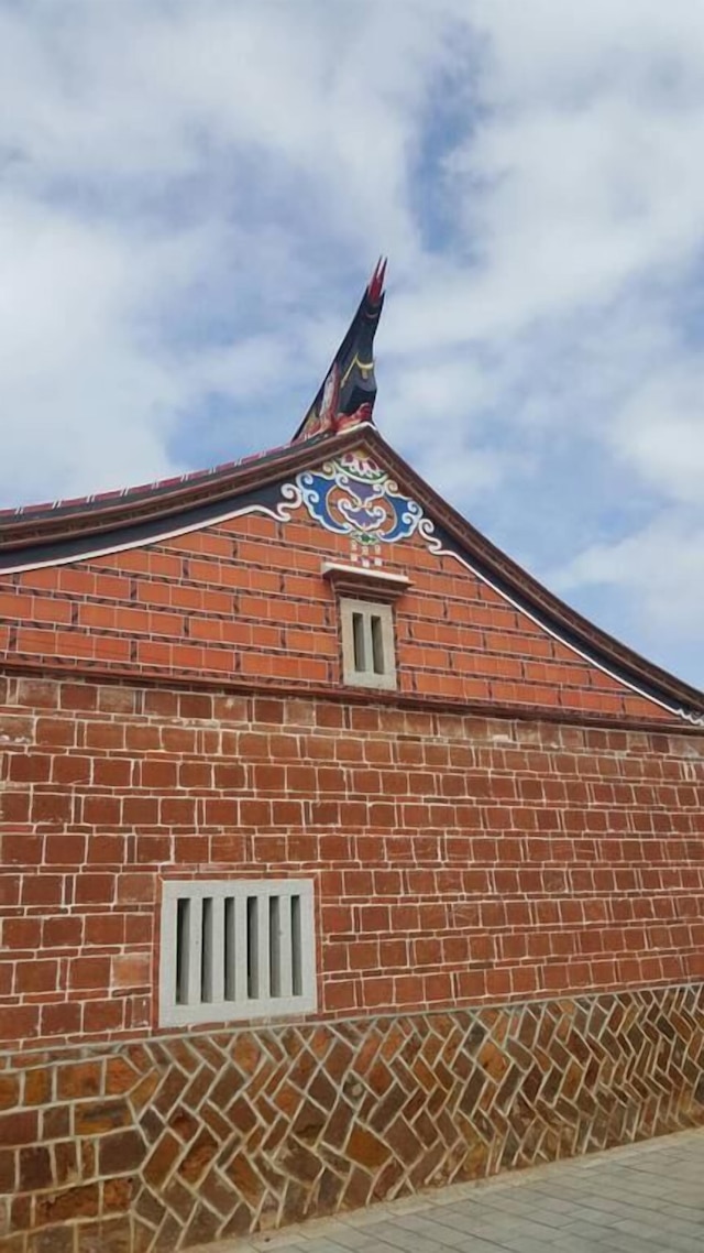 ロン シュー シア B&B (榕樹下民宿)