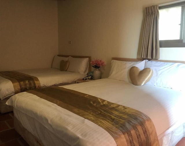 ロン シュー シア B&B (榕樹下民宿)