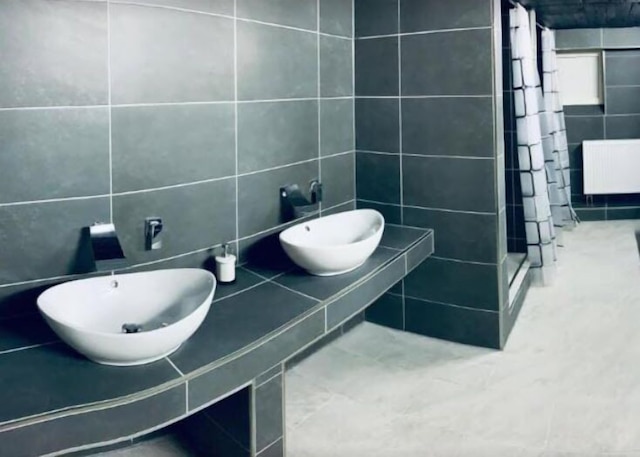 ホワイト パール ホステル