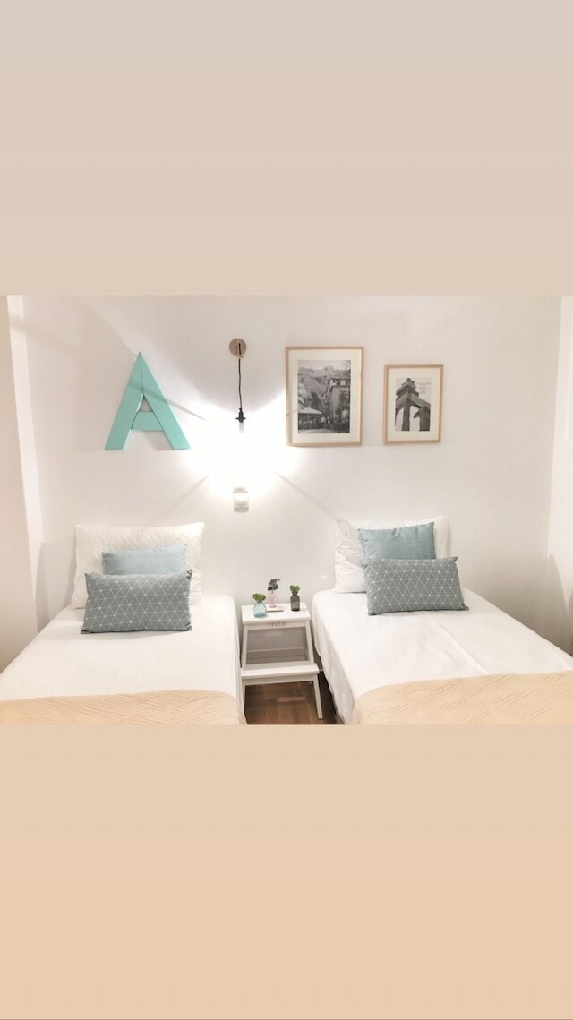 アティナ アパートメンツ