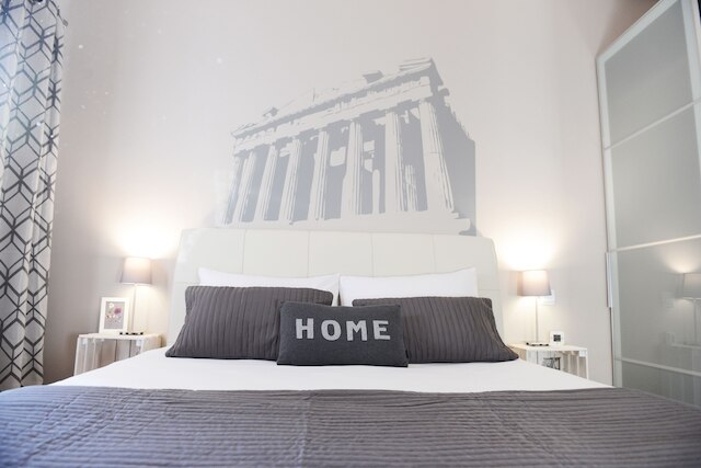 アティナ アパートメンツ