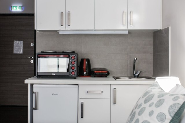 アテニアン ダウンタウン スタジオズ バイ リビン ウルバン