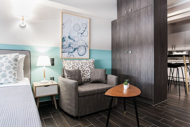 アテニアン ダウンタウン スタジオズ バイ リビン ウルバン