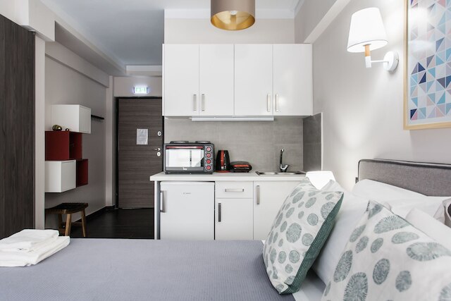 アテニアン ダウンタウン スタジオズ バイ リビン ウルバン