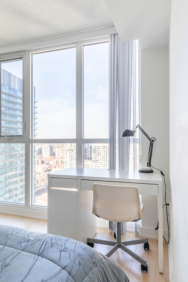 シンプリー コンフォート スタニング ダウンタウン コンドミニアム