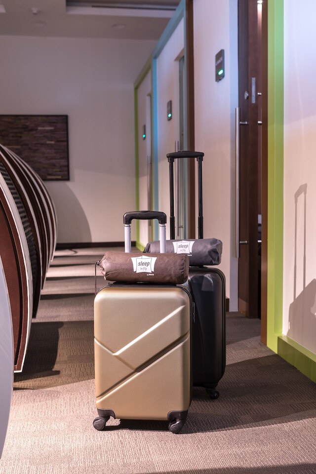 スリープオーバー ターミナル 3, コンコース A – フォーマリー スリープ ‘n フライ