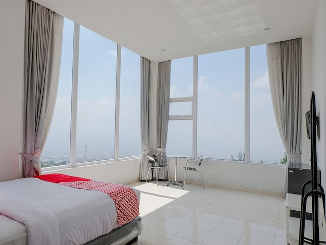 ホテル O バトゥ ニア ジャティム パーク フォーマリー ヴィラ ブキット パンダーマン レジデンス