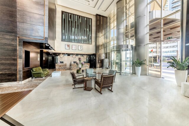 ラディソン ブル ホテル、ドバイ カナル ビュー