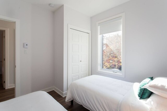 ルーフトップ パティオ付きの新しいベッドルーム 3 室