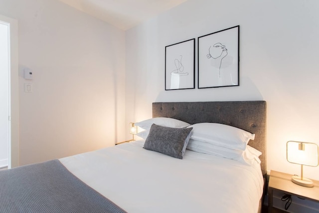 ルーフトップ パティオ付きの新しいベッドルーム 3 室