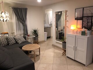 キュート ハウジング、カリフォルニア州グレンデール