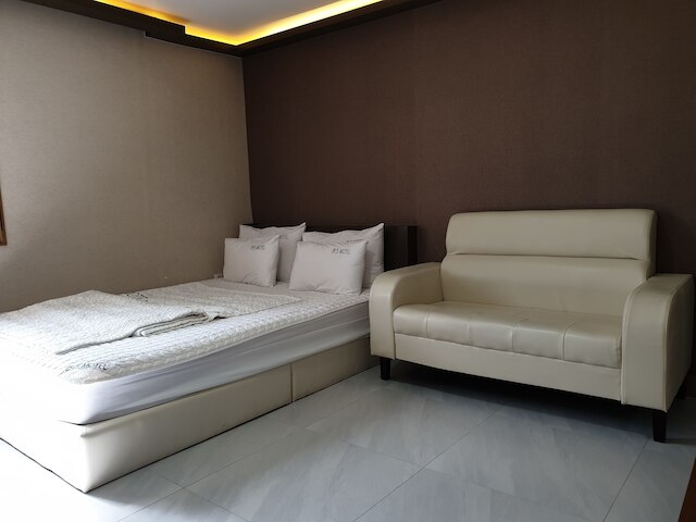 クイーンズ モーテル ジンジュ