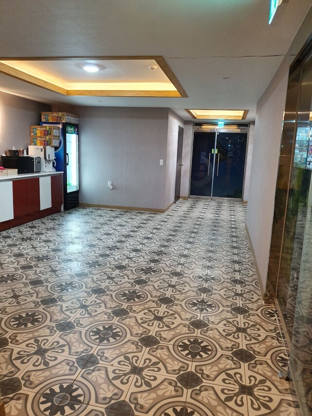 クイーンズ モーテル ジンジュ