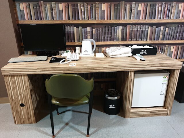 クイーンズ モーテル ジンジュ