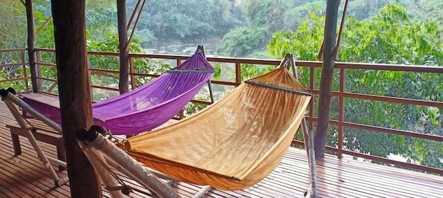 ダムナク トルメアス ホームステイ