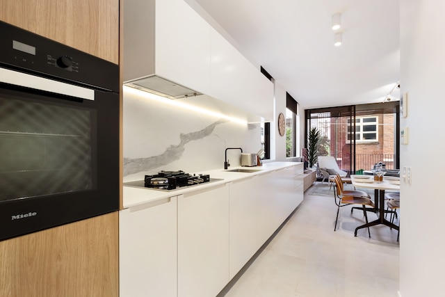 サリー ヒルズ 1 エリザベス アパートメント