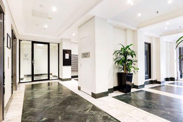 サリー ヒルズ 1012 エリザベス アパートメント