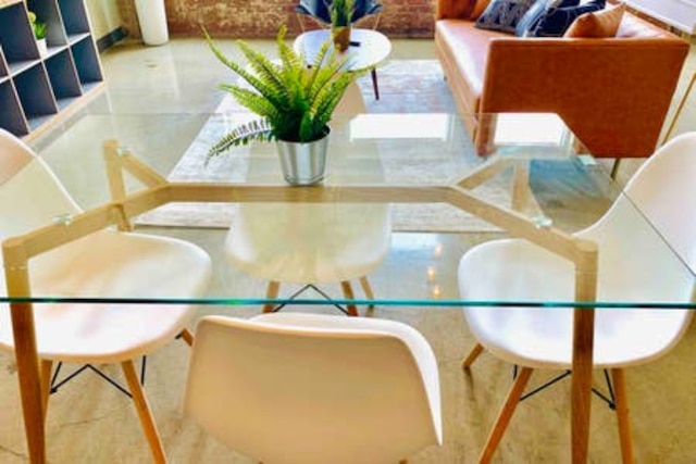 ダウンタウン ラグジュアリー ロフツ バイ RBA リビング