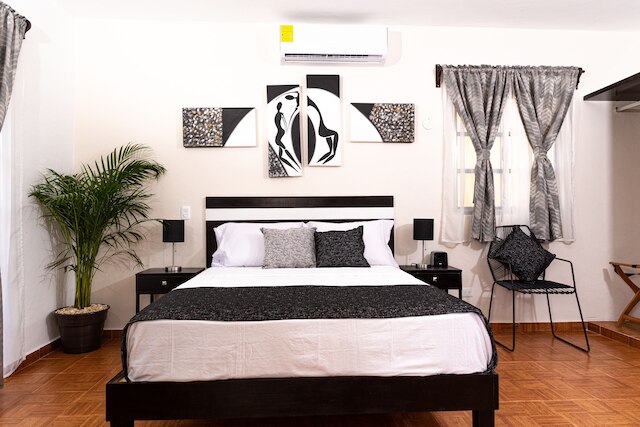 サンタ フェ スタジオズ アンド スイーツ バイ ザ スポット