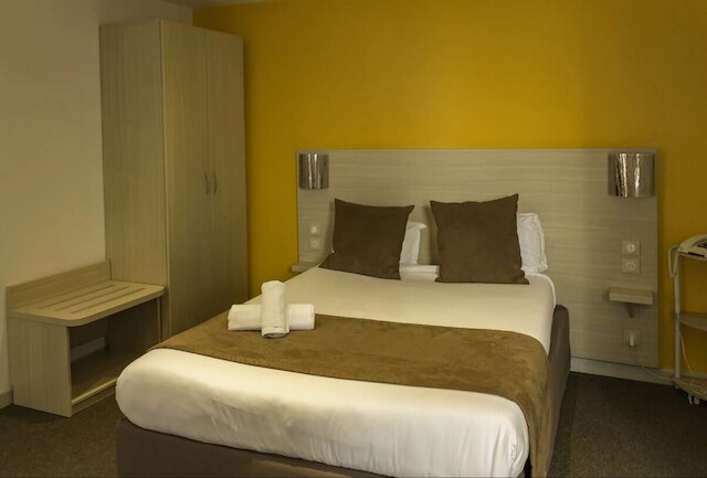 オテル ド パリ ラ デファンス