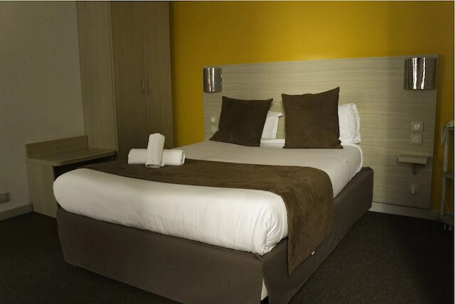 オテル ド パリ ラ デファンス