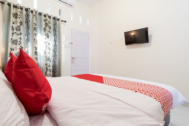 キャピタル O 873 カマニ ホームステイ シャリア