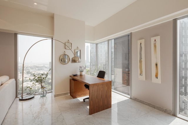 ファンタジー セントラル パーク タワーズ DIFC