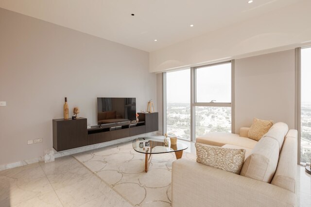 ファンタジー セントラル パーク タワーズ DIFC